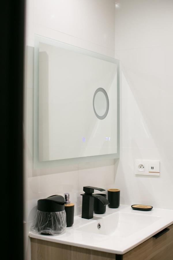 Grand studio 40m2 chaleureux - Jacuzzi Tremblay-en-France Esterno foto