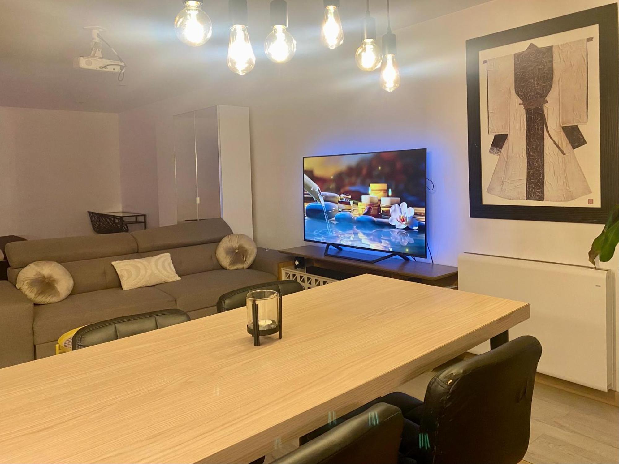 Grand studio 40m2 chaleureux - Jacuzzi Tremblay-en-France Esterno foto
